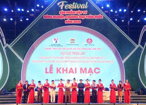 Khai mạc Festival 'Sản phẩm vật tư nông nghiệp và thương mại toàn quốc năm 2020'